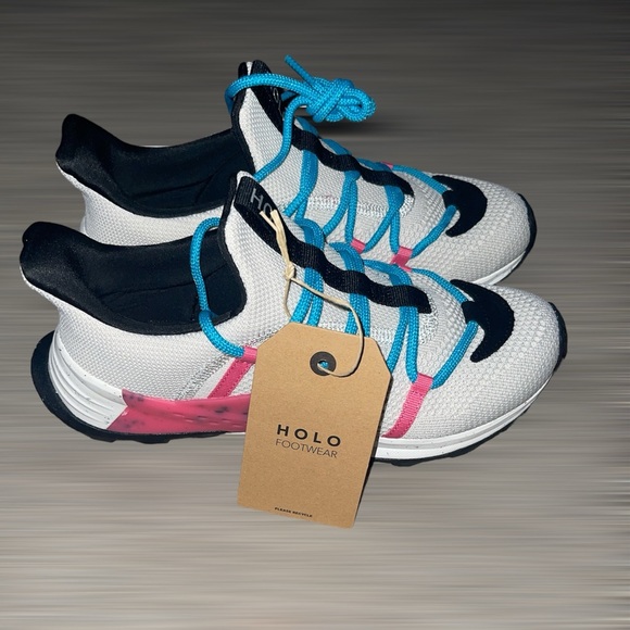 NWT HOLO Women’s Trail runner sneakers - Picture 4 of 4